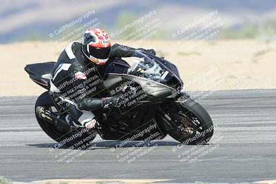 media/Nov-16-2025-Race Pace (Sun) [[8c5fa54630]]/Verified Riders/5-Turn 9 (1135am)/